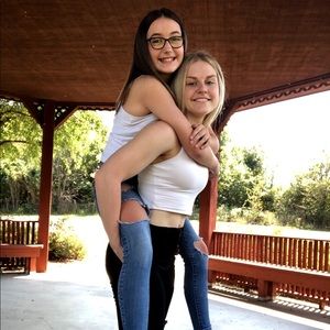 Meet your Posher, Ella